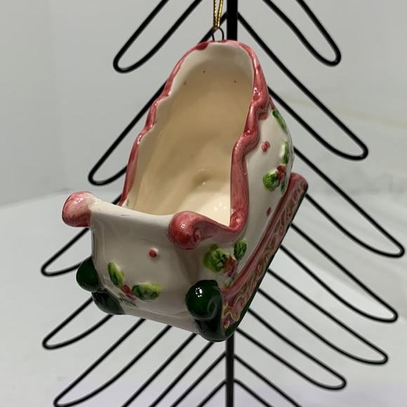 Victorian Christmas sleigh ornament - Picture 8 of 10